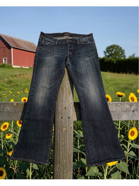 Lucky Brand Jeans Lil Maggie Low Rise Boot Womens Size 6 / 28 Distressed Hem